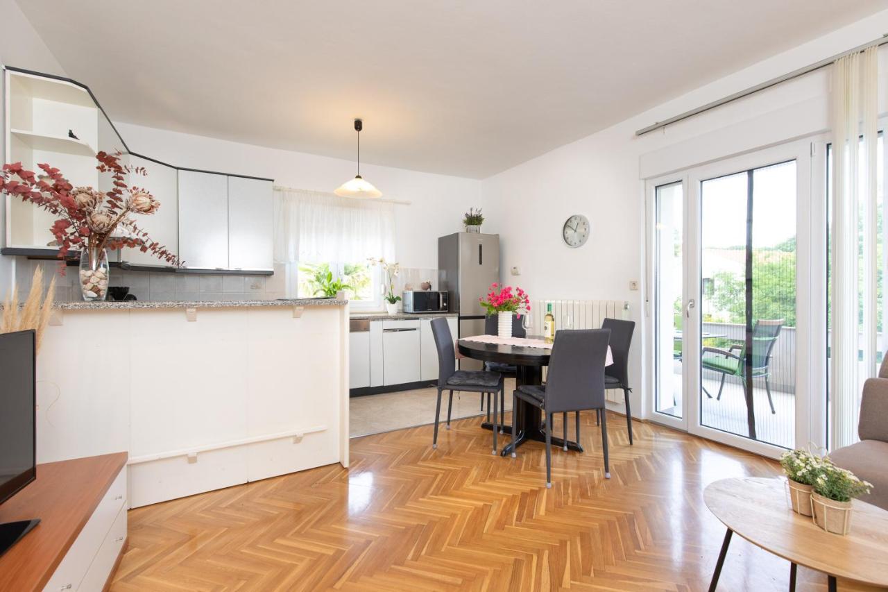 Apartments House Risika Extérieur photo