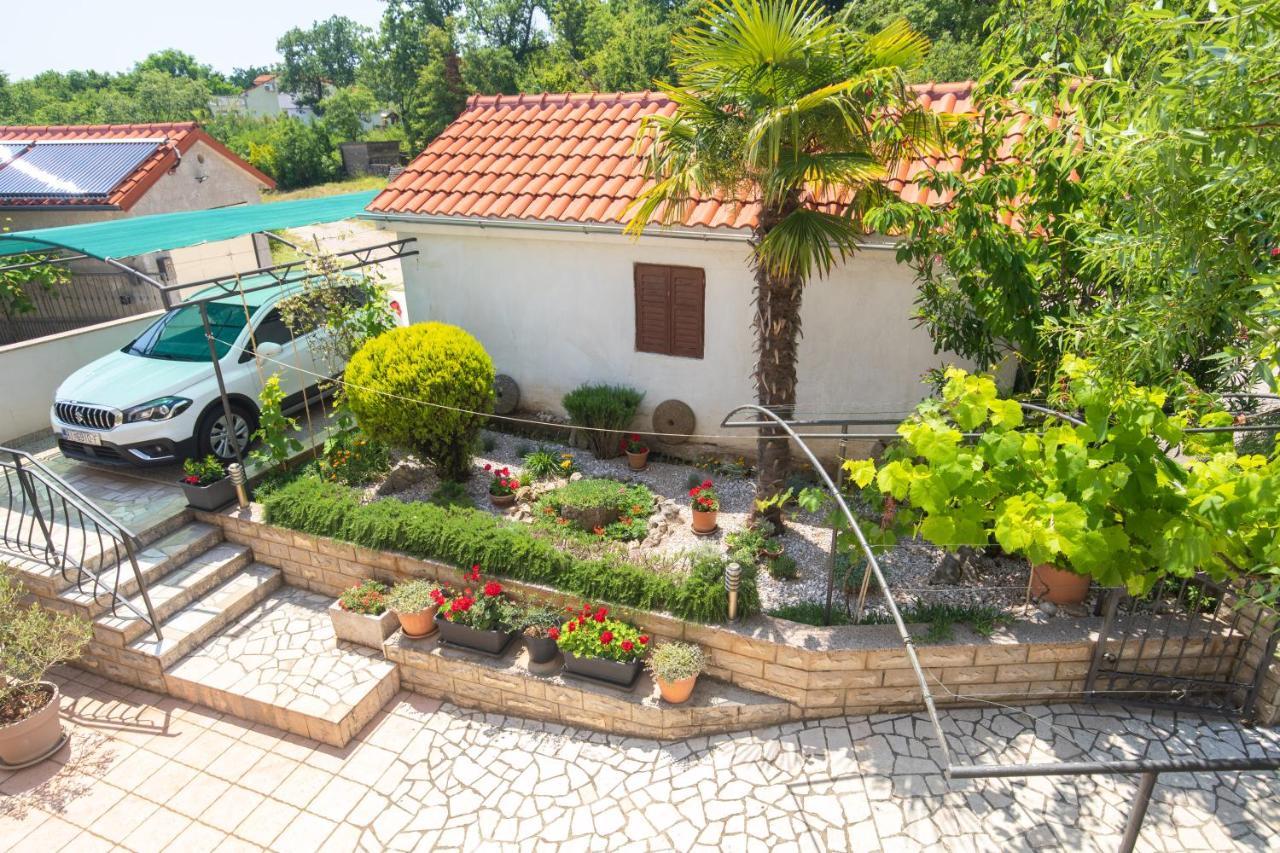 Apartments House Risika Extérieur photo